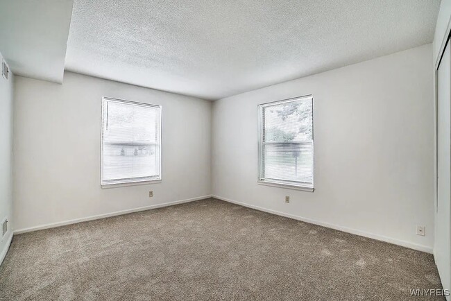Building Photo - 116 Chestnut Ridge Ln