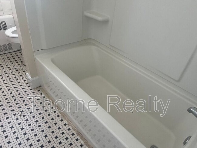 Building Photo - 500 Hammond St