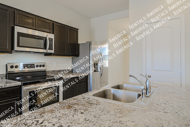 Building Photo - 11323 E Verbina Ln