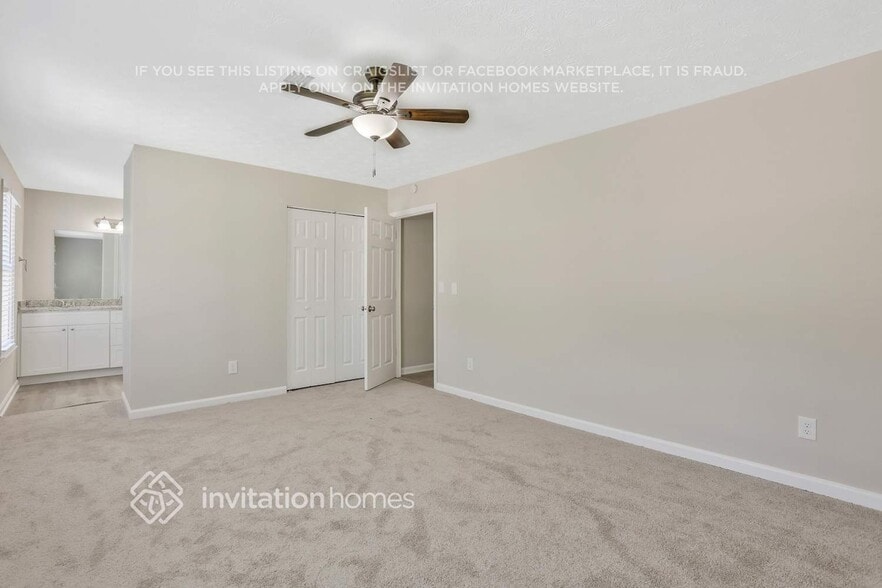 Building Photo - 690 Greenhedge Dr