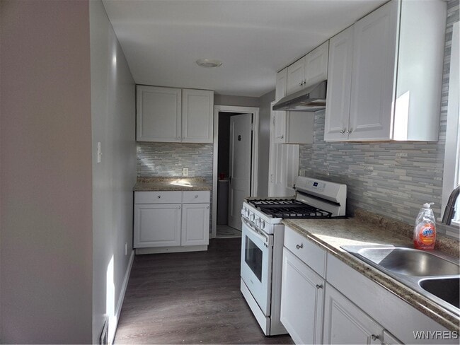 Building Photo - 55 Cleveland Dr