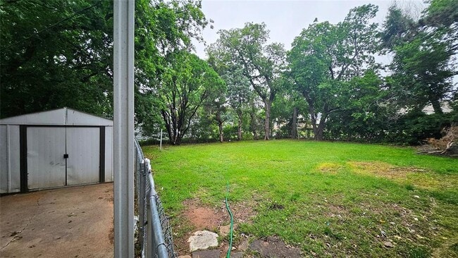 Building Photo - 2417 NW 36th Terrace