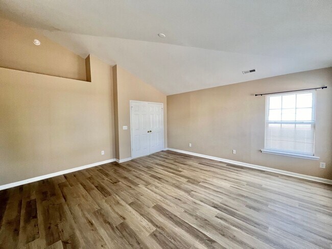Building Photo - 2829 Roundleaf Ct