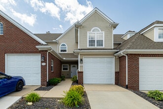 Building Photo - 2906 N Knightsbridge Cir
