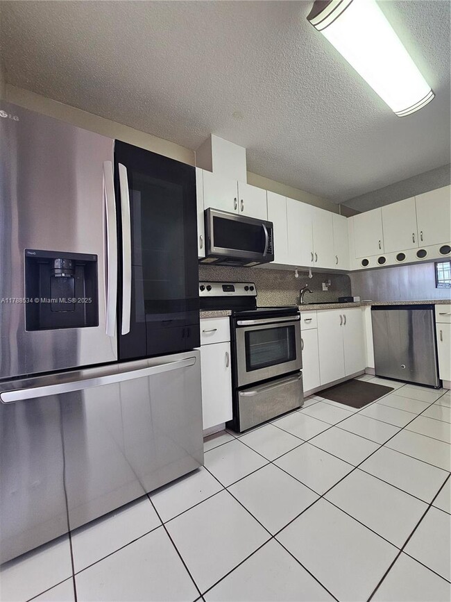 Building Photo - 8905 NW 121st St
