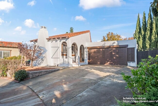 Building Photo - 41098 Bairo Ct