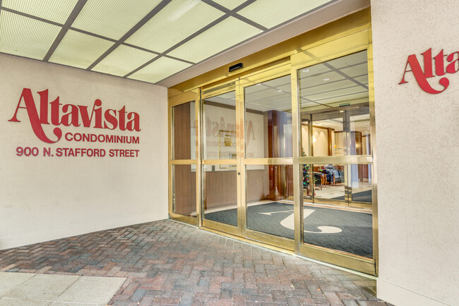 Building Photo - 900 N Stafford St