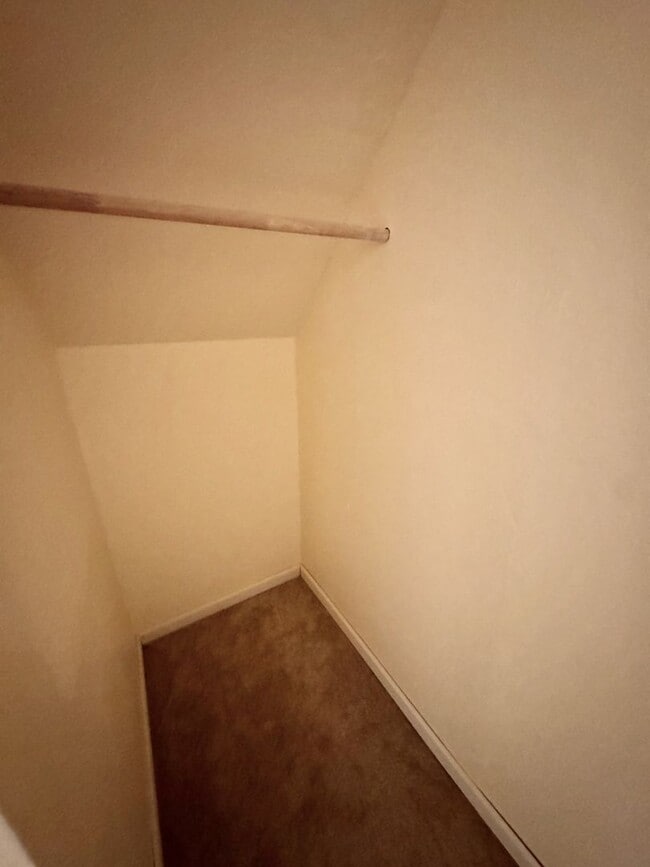 Building Photo - Move-In Ready 4BR Home with Finished Basement, Flex Space & Large Yard