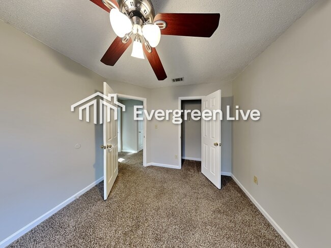 Building Photo - 183 Regency Park Dr