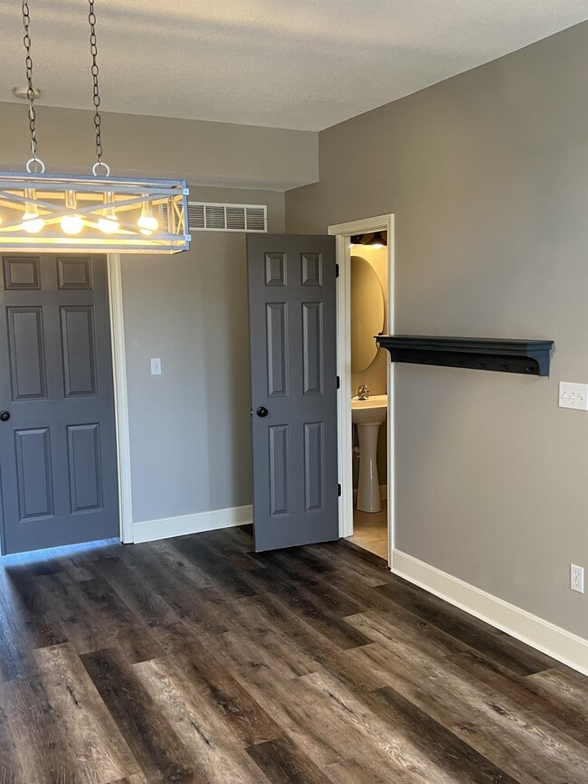 Building Photo - 1225 Dustins Way