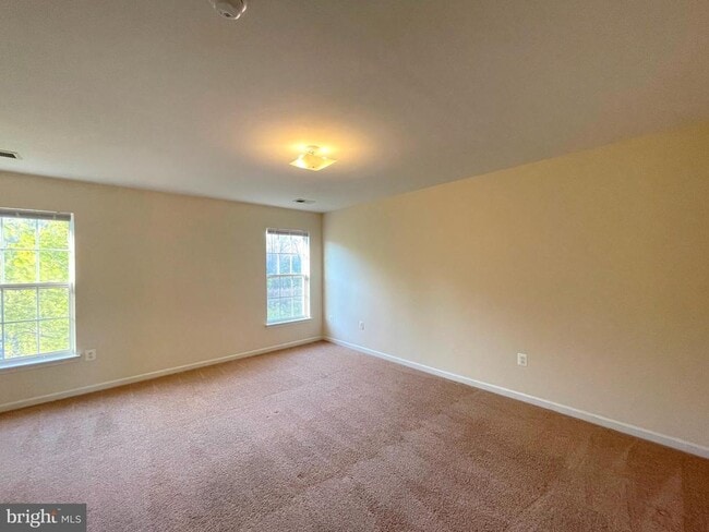 Building Photo - 46053 W Westbury Blvd