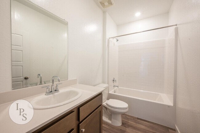 Building Photo - BRAND NEW CUSD Fresno Home, 3BR/2BA - Lots...