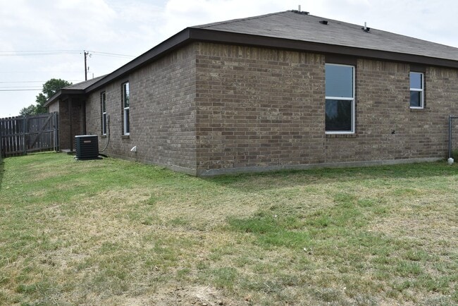 Building Photo - 2603 Cody Poe Rd