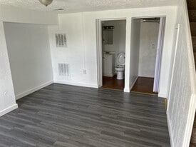 Building Photo - 205 Liberty St