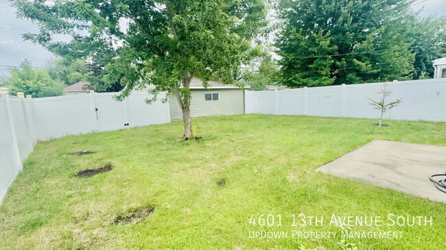 Building Photo - 4601 13th Ave S
