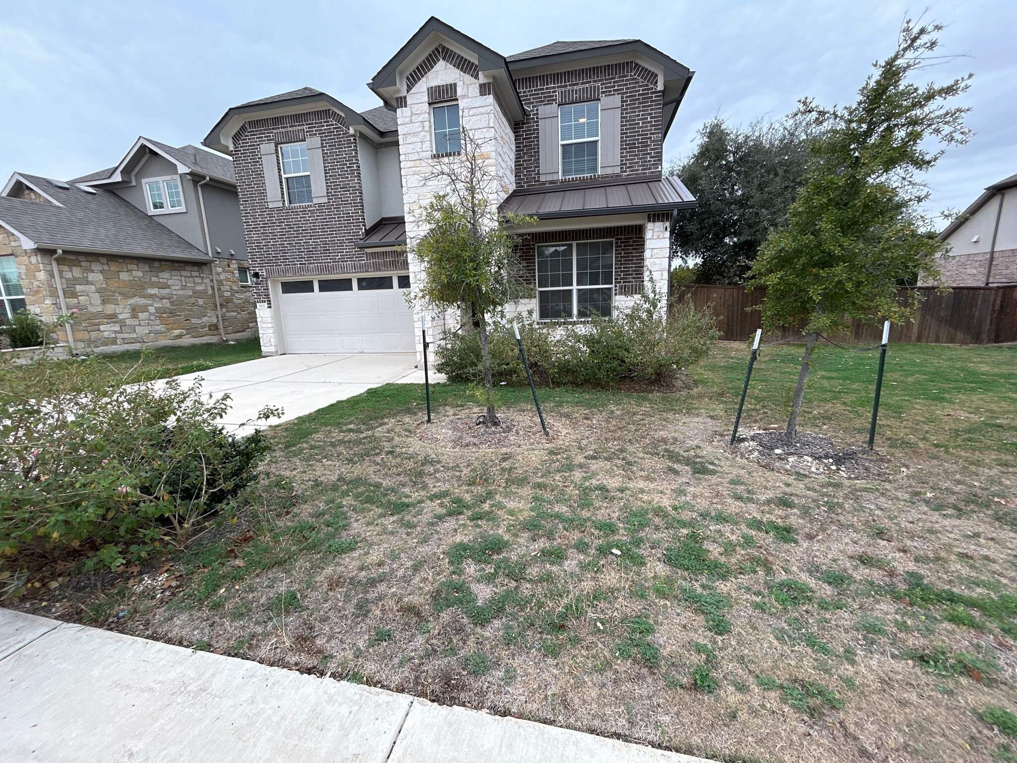 Building Photo - Room in House on Ruger Pass