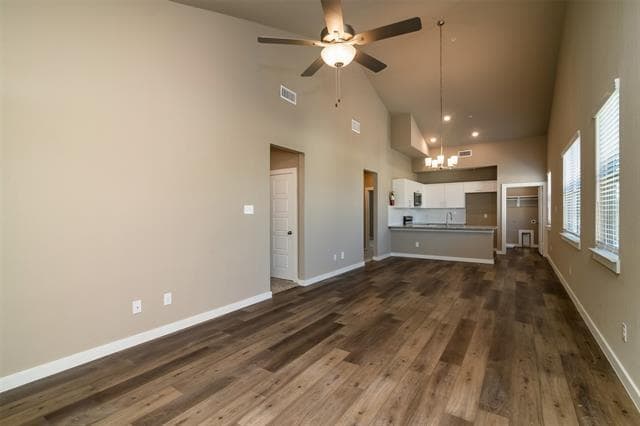 Building Photo - 707 Harvest Moon Dr