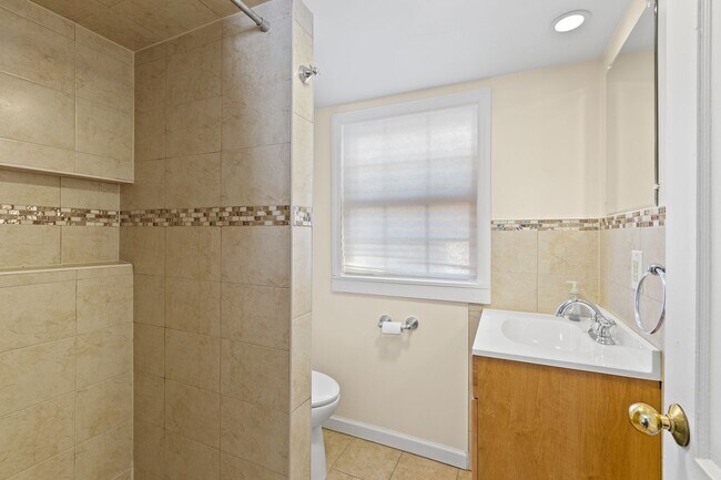 Building Photo - UNFURNISHED cozy private 2-bedroom, 2-bathroom home nestled in Winston-Salem