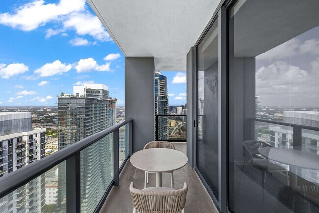 Building Photo - 159 NE 6th St