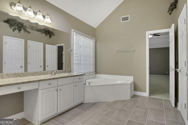 Building Photo - 3720 River Hollow Run