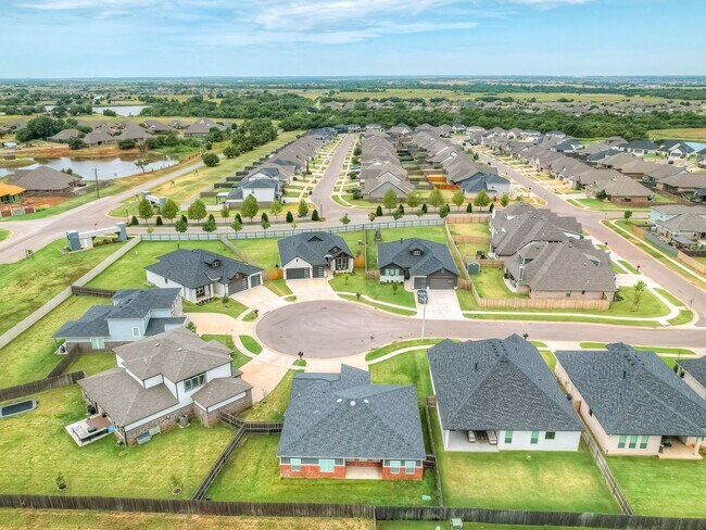 Building Photo - Beautiful New Construction Home in Edmond