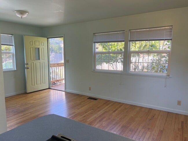 Building Photo - 1485mccr