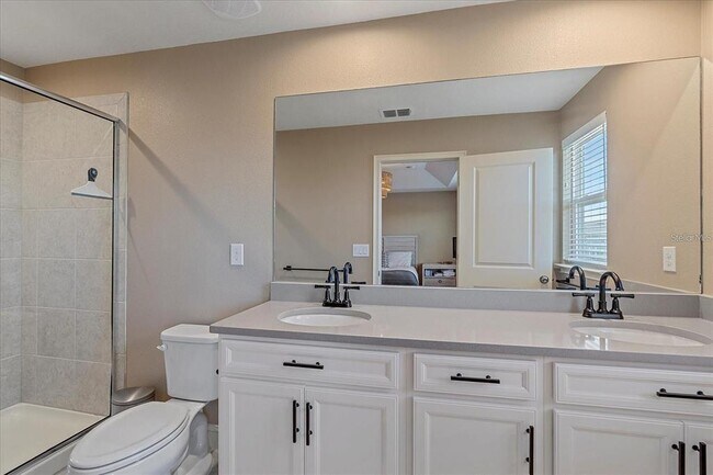 Building Photo - 5531 Pleasantview Ct