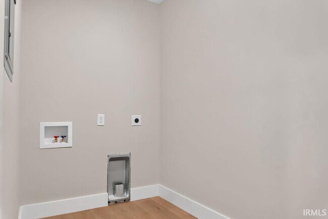 Building Photo - 717 S Henderson St