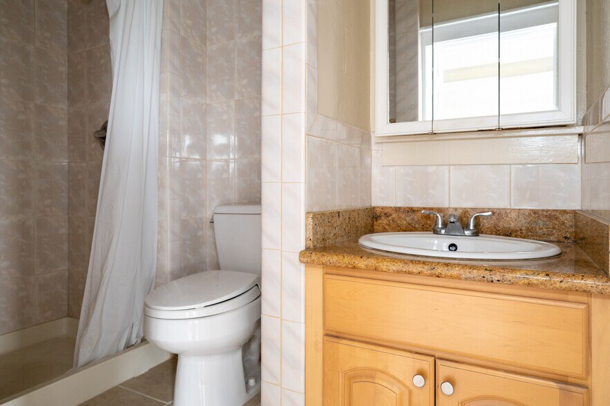 Building Photo - 149 Joost Ave