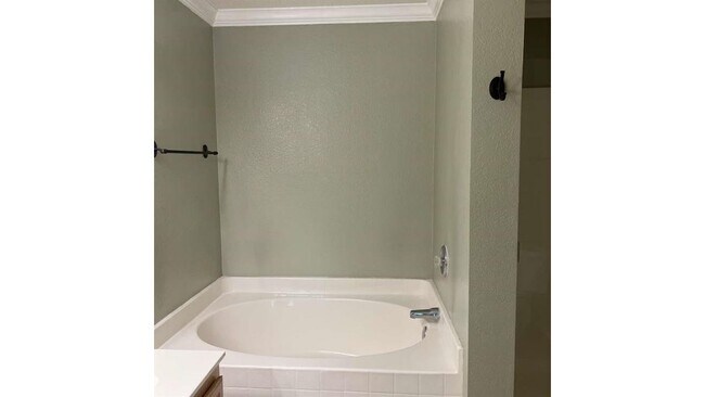 Building Photo - 1410 Quail Meadow Dr
