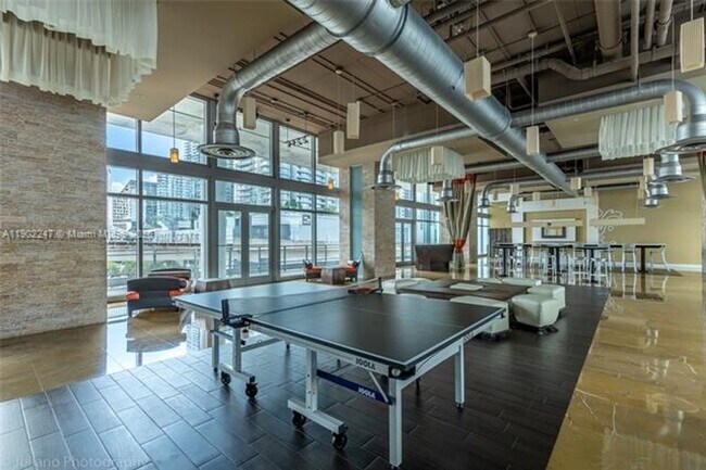 Building Photo - 690 SW 1st Ct