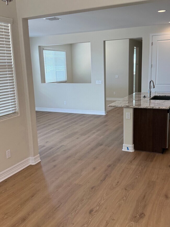 Building Photo - 17850 W Windmere Dr