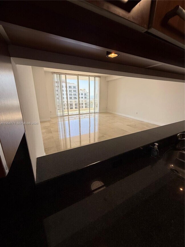 Building Photo - 901 Brickell Key Blvd