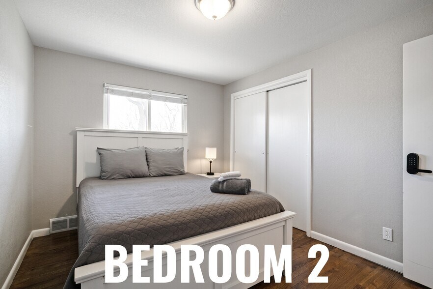 Building Photo - 2300 Lima St