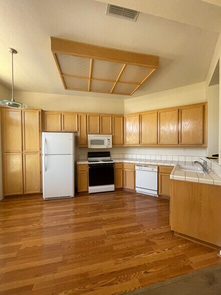 Building Photo - 4317 Escambia Ct