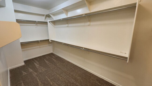 Building Photo - 4 Bedroom Home at the Grange in the Power ...
