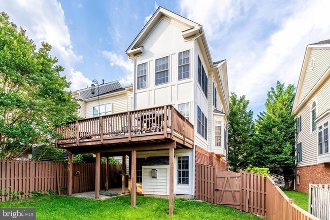 Building Photo - 43759 Lees Mill Square