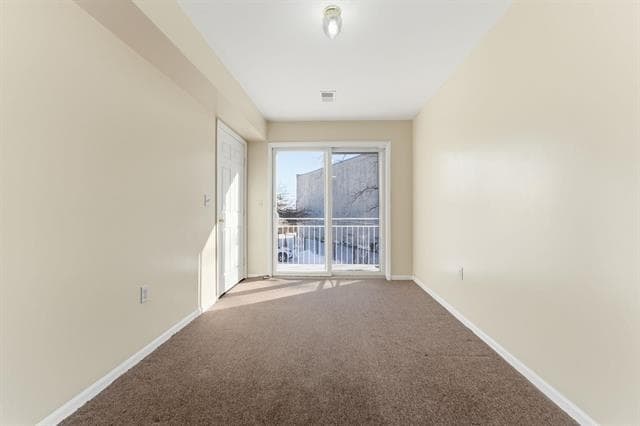 Building Photo - 30 Elm Ct