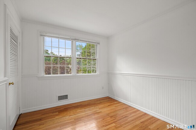 Building Photo - 141 Idlewood Dr