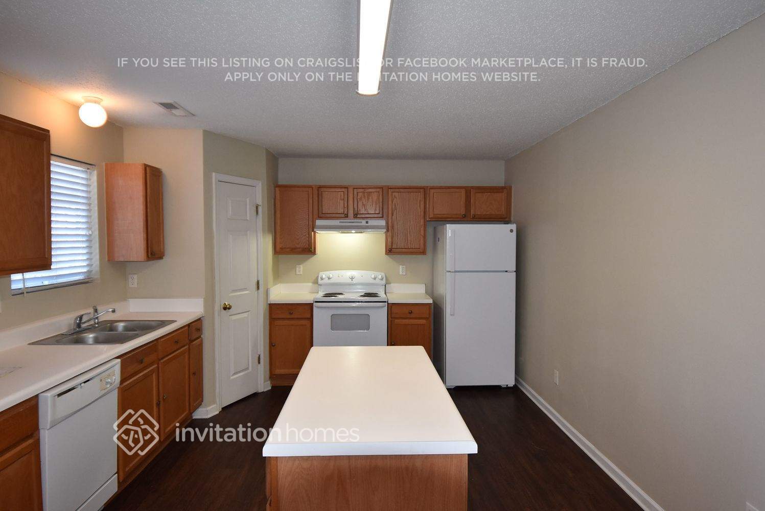 Building Photo - 715 Sunmeadow Dr
