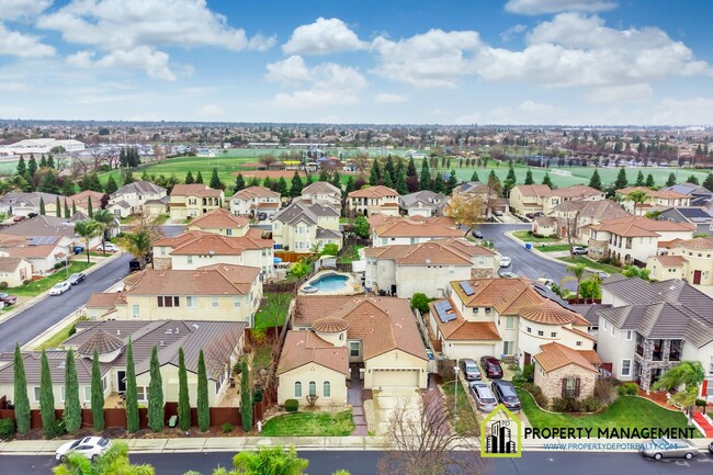 Building Photo - Exceptional Single-Story Home for Rent - 2...
