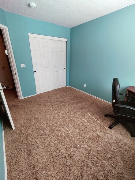 Building Photo - 15844 SW Bronner Ln
