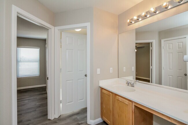 Building Photo - 564 Fork Mesa Ct