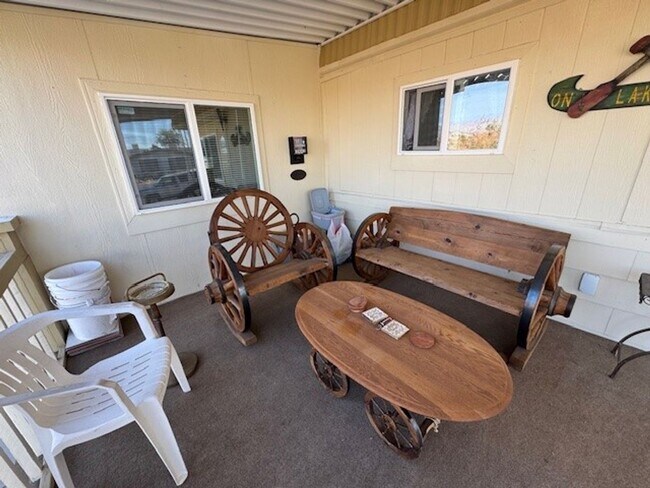 Building Photo - 3 BR 2 bath Furnished home Utilities Inclu...