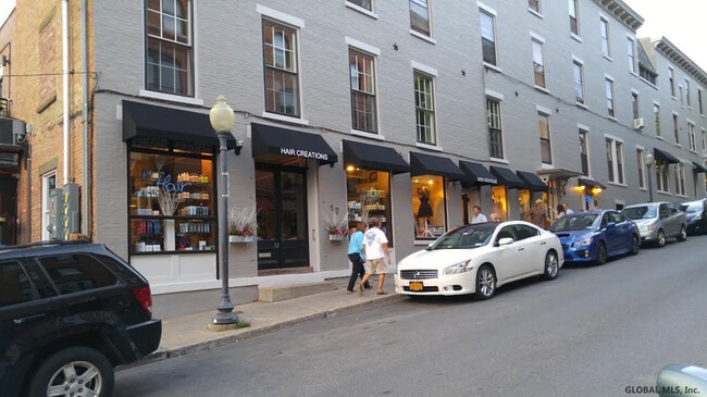 Primary Photo - 360 Broadway