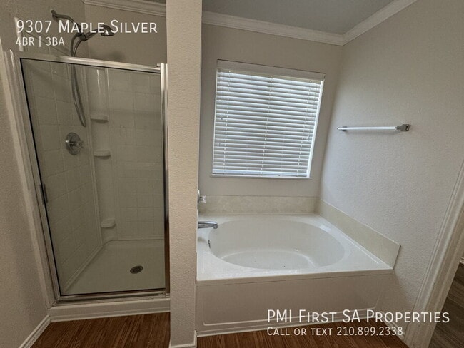 Building Photo - 9307 Maple Silver