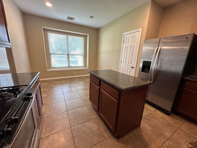 Building Photo - For Lease | 4 Bed, 2.5 Bath | 2,587 Sq Ft ...