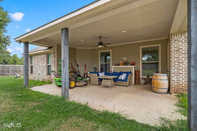 Building Photo - 701 Fir Wood Ln