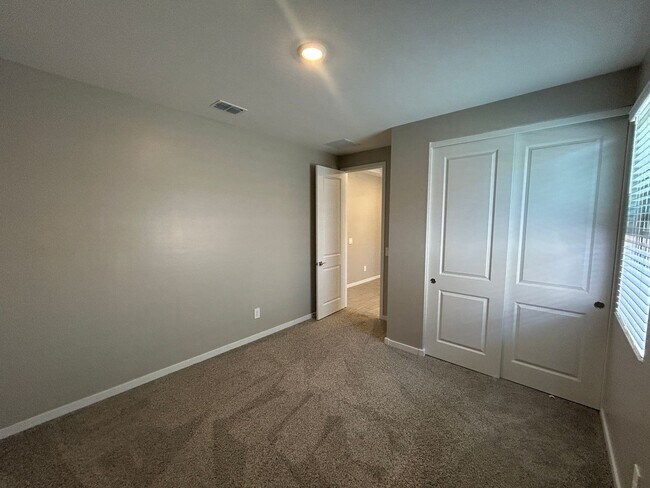 Building Photo - 17347 W Sanna St