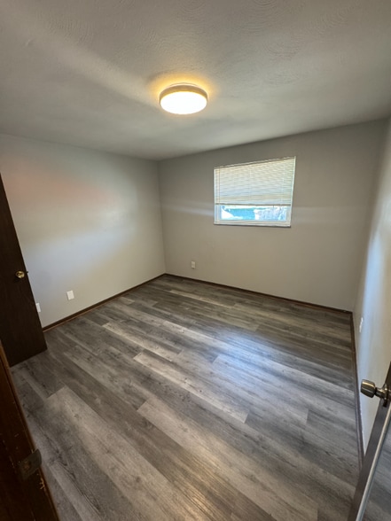 Building Photo - 507 E Staat St